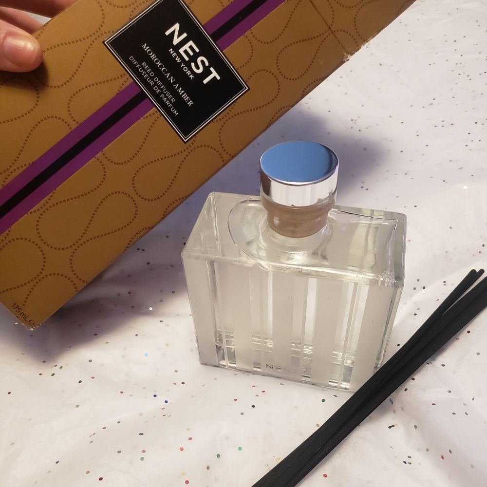 Nest Morrocan Amber Reed diffuser - Picture 3 of 4